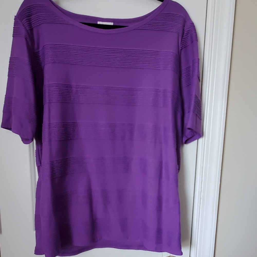 Lularoe classic Tee
